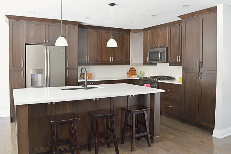 Tips on how to install a subway tile backsplash
